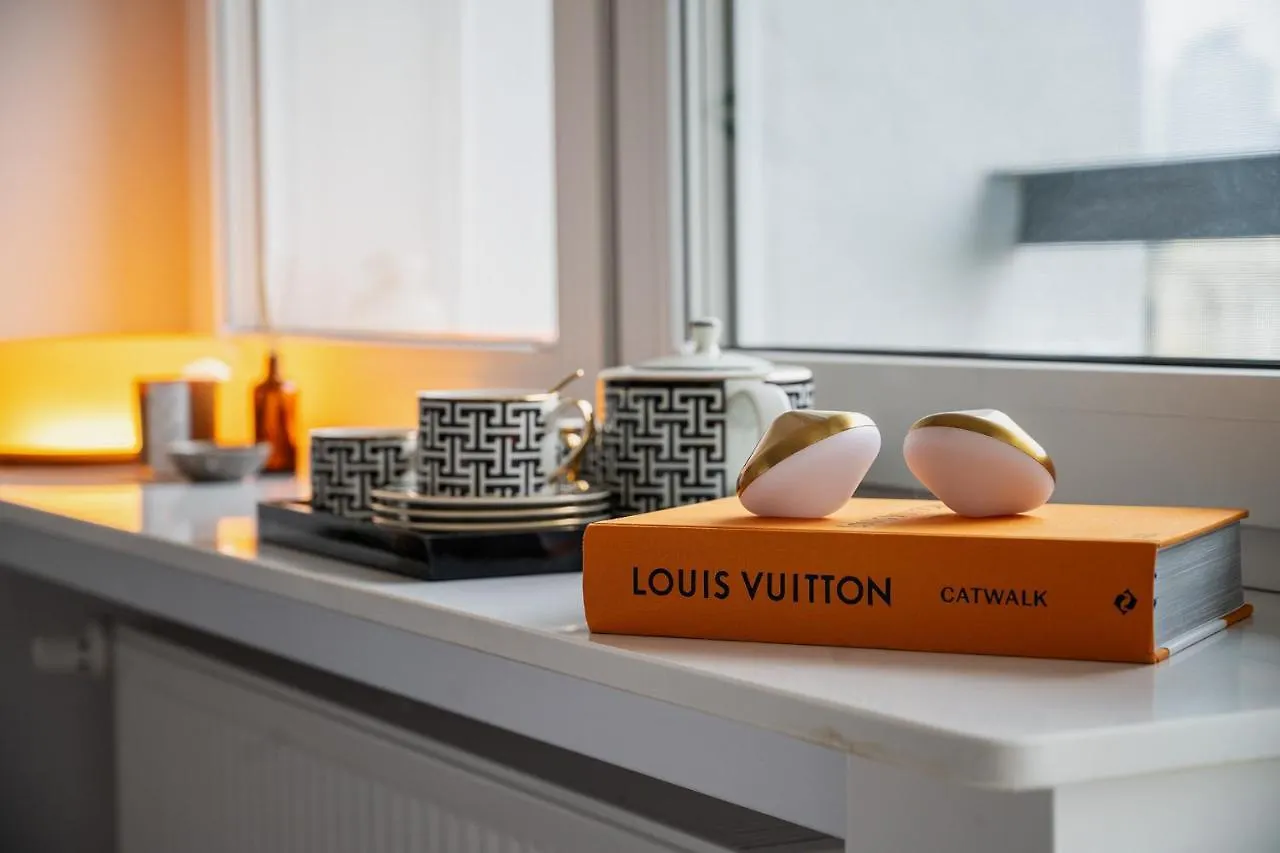 Apartament Bella Luna Luxury Suites - Oasis Gem In Warszawa