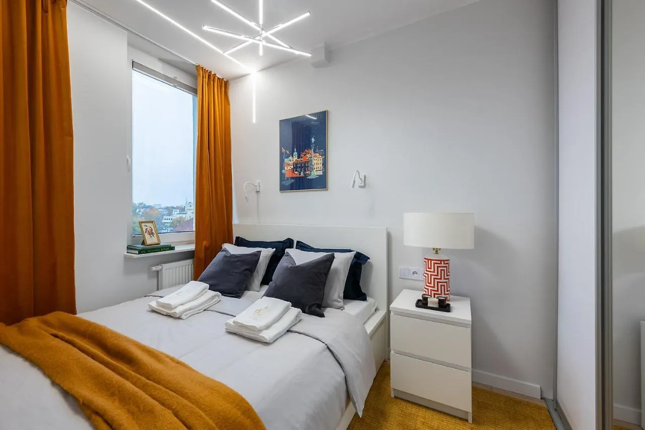Bella Luna Luxury Suites - Oasis Gem In Warszawa